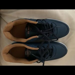 Mens sneakers
